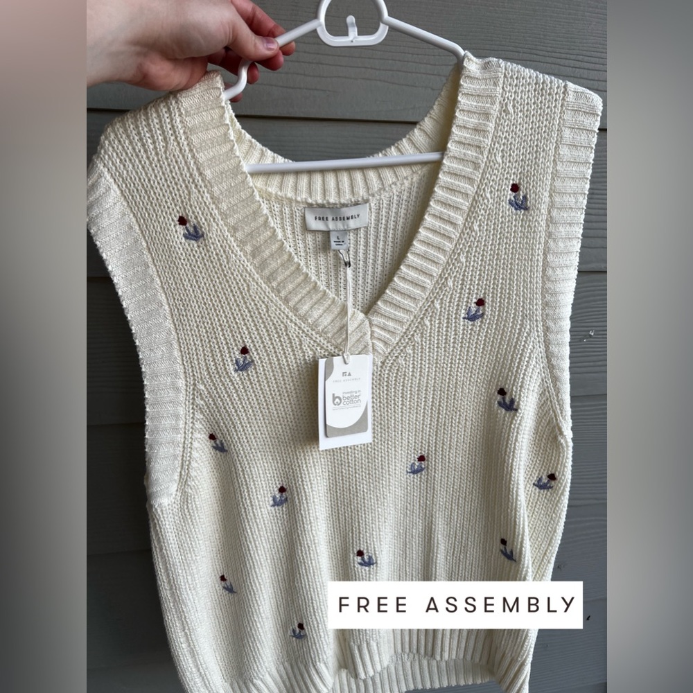 FREE ASSEMBLY NEW Cotton Vest with Flowers